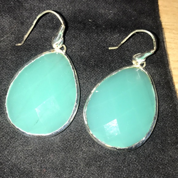 Stella & Dot Jewelry - Stella & Dot stone drop earrings